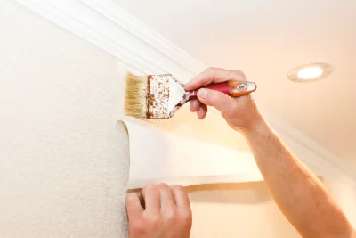 Pose de papier peint à Jougne — revêtements muraux et toiles de verre